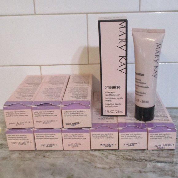 Mary Kay Timewise Matte-Wear Liquid Foundation 1 fl oz